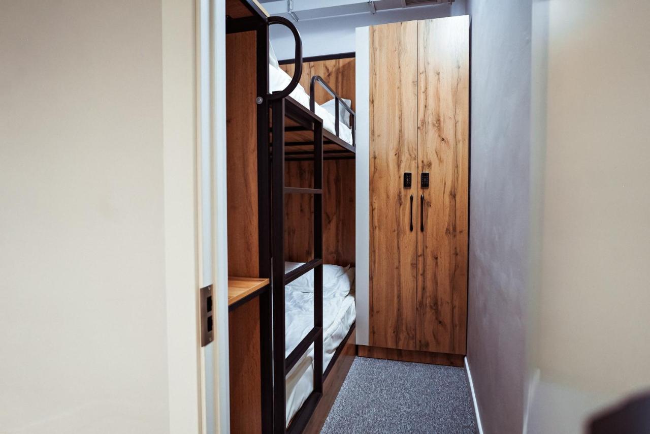 Aiva Hostel Bishkek Bagian luar foto