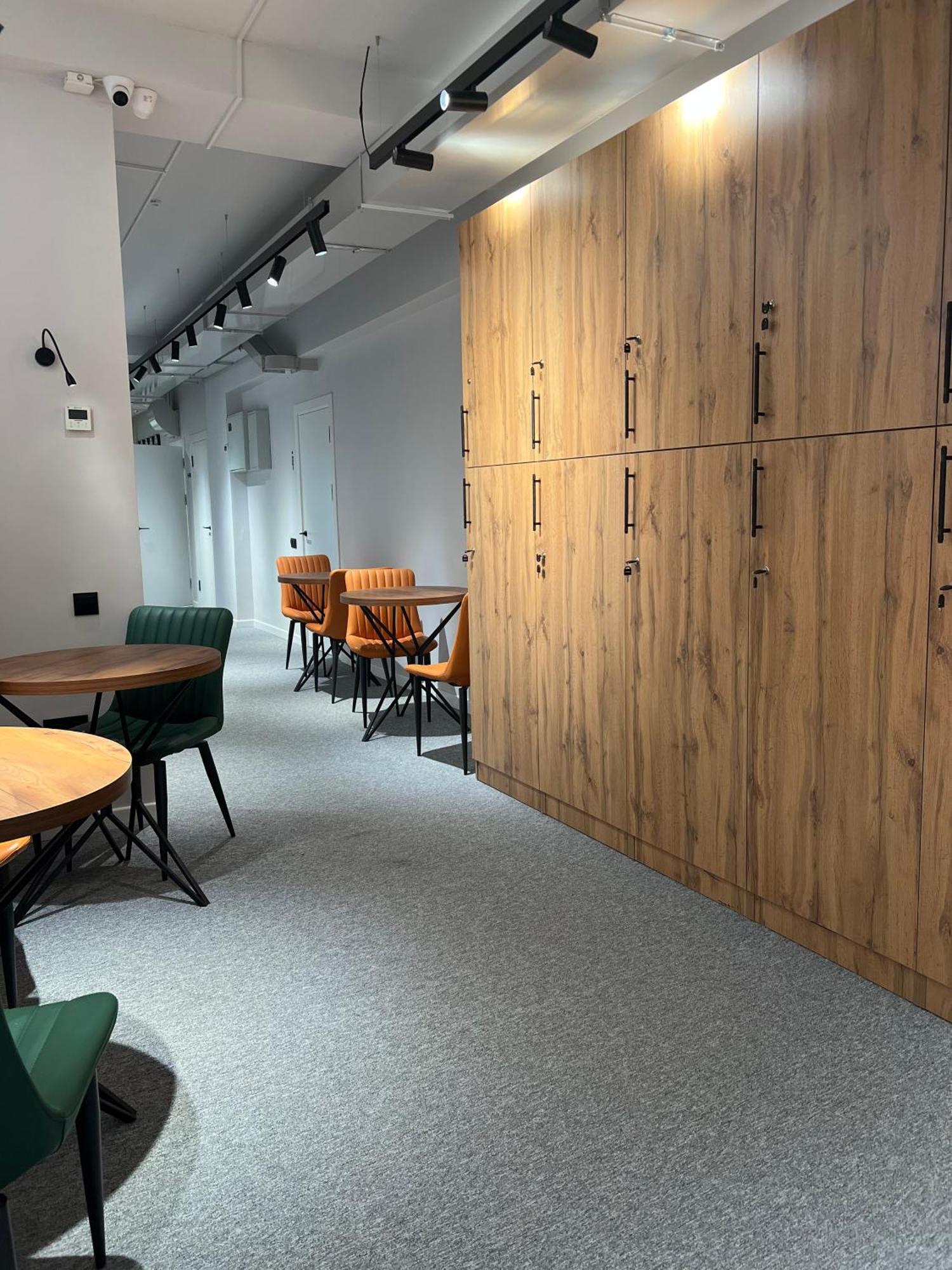 Aiva Hostel Bishkek Bagian luar foto